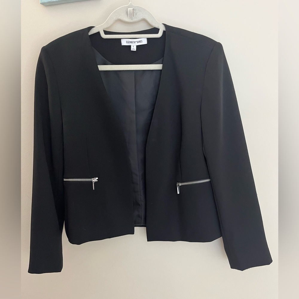 Elizabeth and James Open Hang Black Blazer Size Large